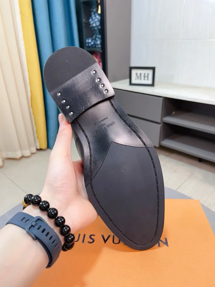 Men's shoes 💰540🌹🌹 [LV] Louis Vuitton's popular casual leather shoes 🎖Fashionable and elegant 🎖🎖Material: Original imported cowhide open edge beads, washed cowhide leather lining, original molded rubber outsole, high-end and classy, ​​elegant quality, instantly transforming into a handsome man ❤❤Standard\nNumber of sizes: 39-44, 38 45 46 customized